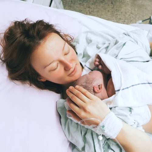 The Complete Postpartum Care Kit Guide: What New Moms Need After Birth